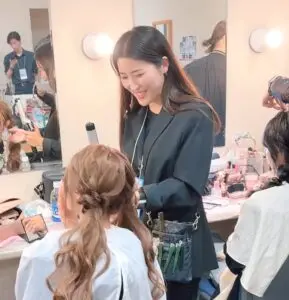大阪登録ナイトヘアセットスタイリスト大募集中！日給￥8,000～10,000☆　　手ぶら出勤可！
